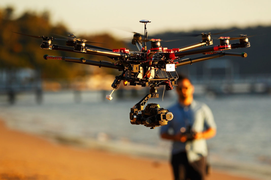 Καθορισμός παραβόλων για πτήσεις με Drone ή εκμεταλλεύσεις